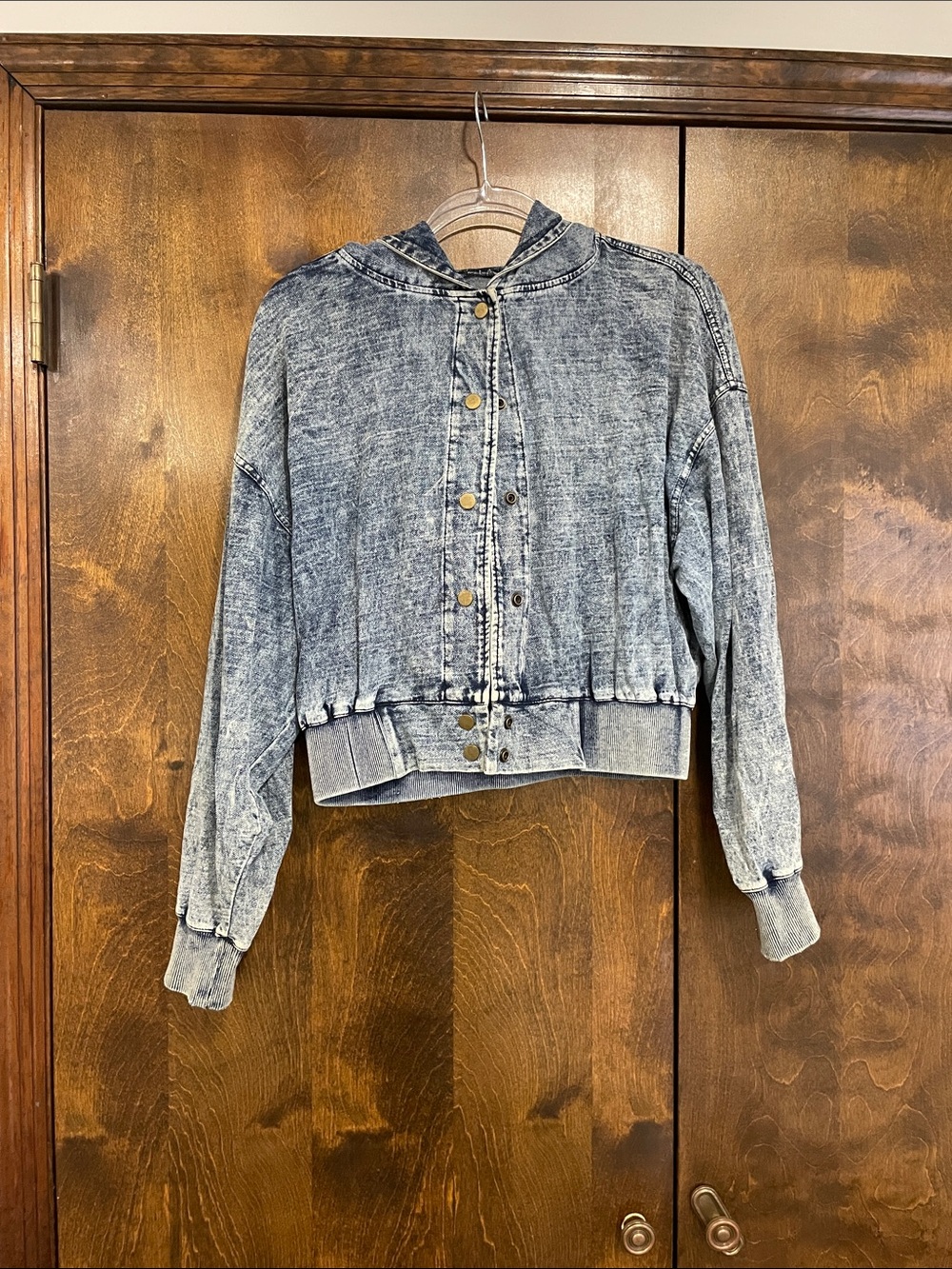 Women's Washed Denim Bomber Jacket - Light Blue Cropped Style
